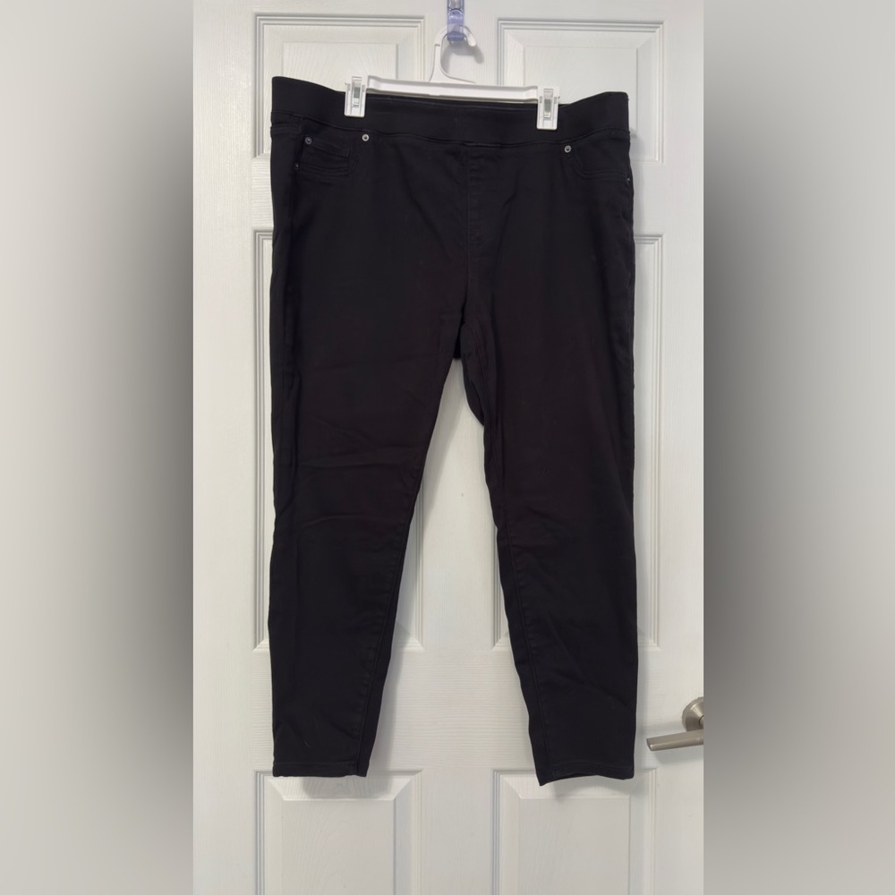 Amazon Essentials women's Black Chinos